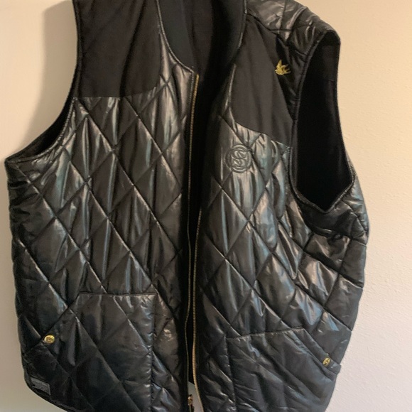 Reversible Vest - Picture 2 of 3